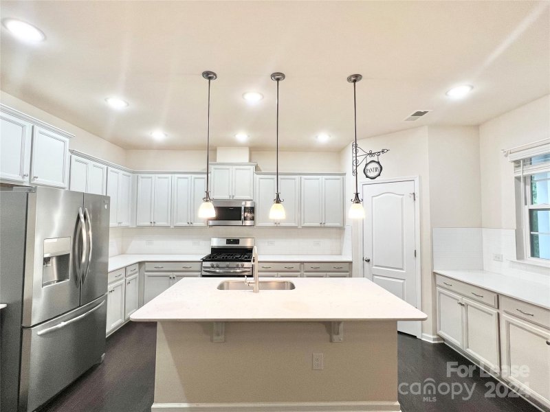 Property image 2 at 876 Pecan Tree Lane, Fort Mill, SC 29715