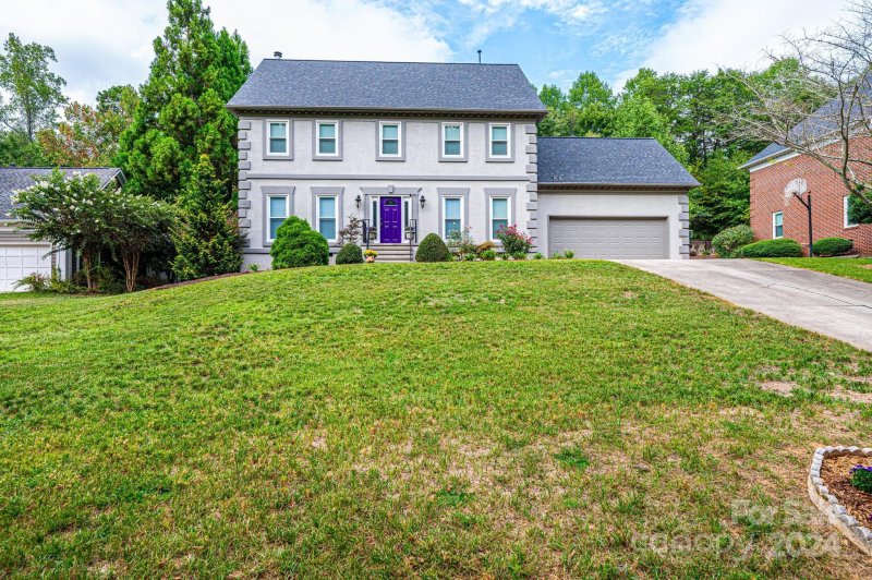 Property image 3 at 168 37th Avenue Place, Hickory, NC 28601