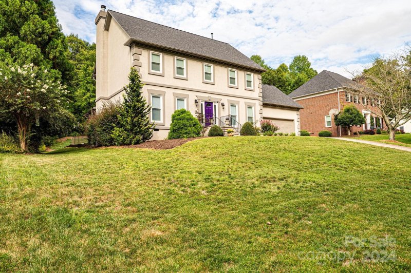 Property image 4 at 168 37th Avenue Place, Hickory, NC 28601