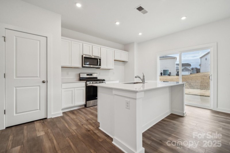 Property image 3 at 731 Olde England Drive, Lincolnton, NC 28092