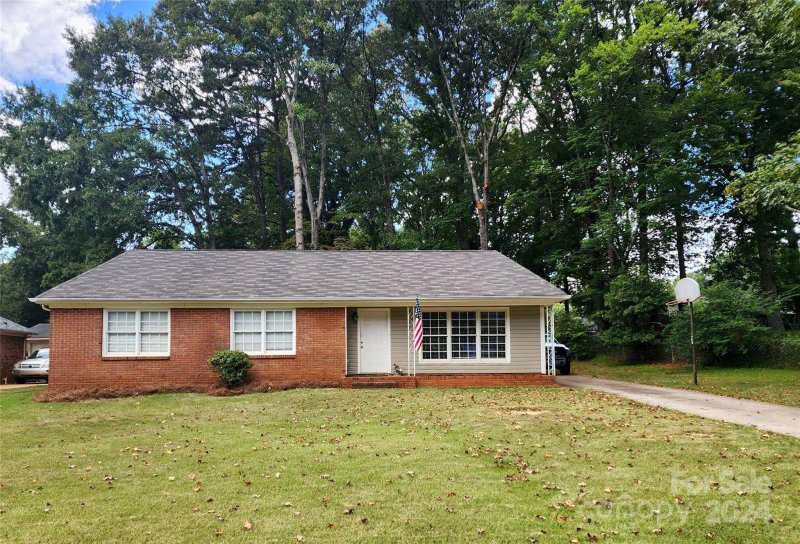 Property image 2 at 10308 Starwood Drive, Charlotte, NC 28215