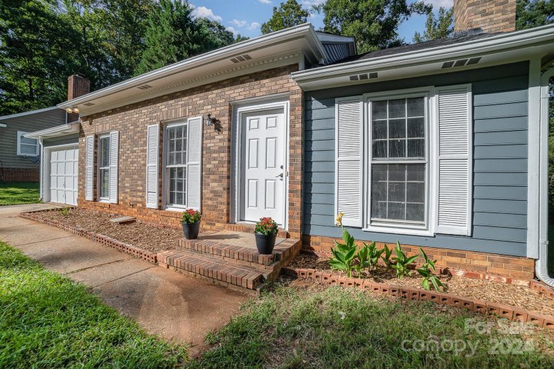 Property image 2 at 8721 Mission Hills Road, Charlotte, NC 28227