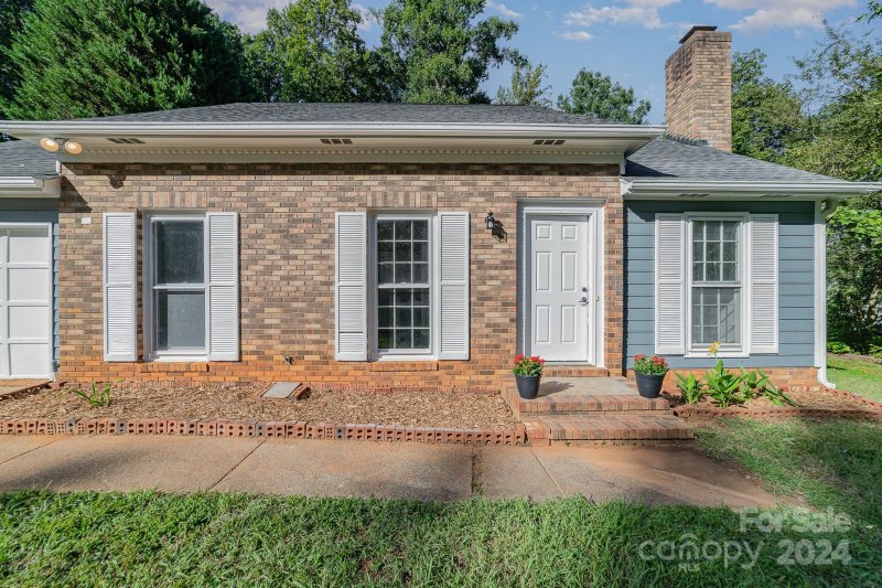 Property image 3 at 8721 Mission Hills Road, Charlotte, NC 28227
