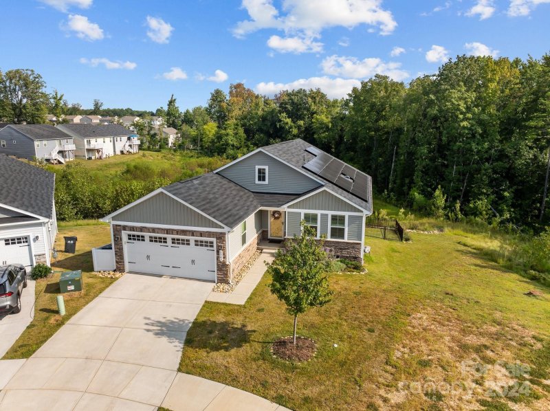 Property image 3 at 5541 Hughesdale Drive, Charlotte, NC 28215