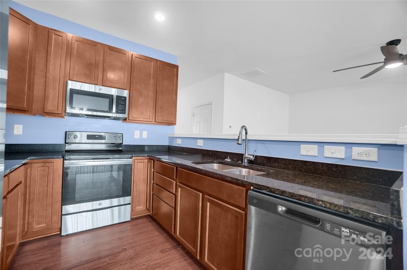 Property image 3 at 7440 Sienna Heights Place, Charlotte, NC 28213