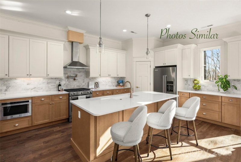 Property image 4 of 105 Chimney Chase Trail in Champion Hills, Hendersonville, NC 28739