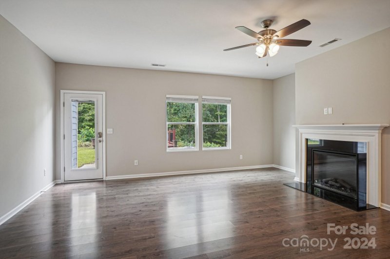 Property image 5 at 5017 Thomasville Drive, Belmont, NC 28012