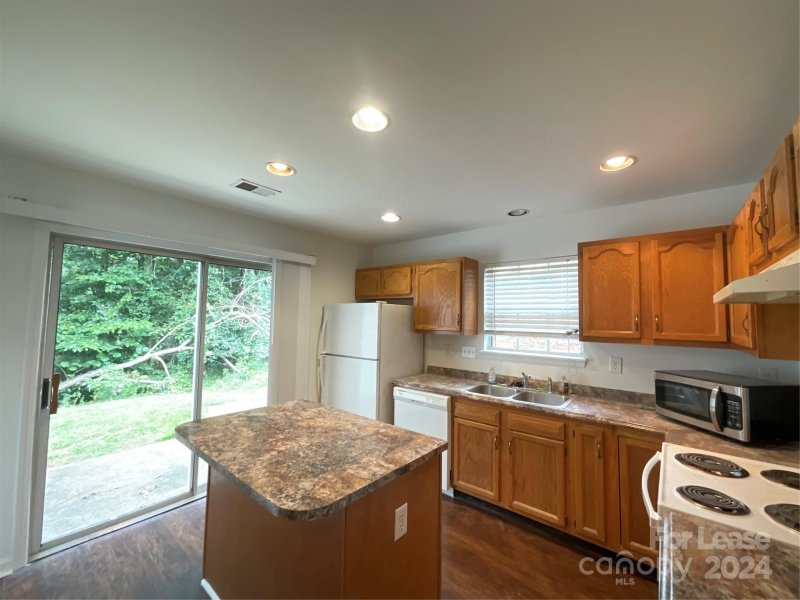 Property image 3 at 3135 Brockhampton Court, Charlotte, NC 28269