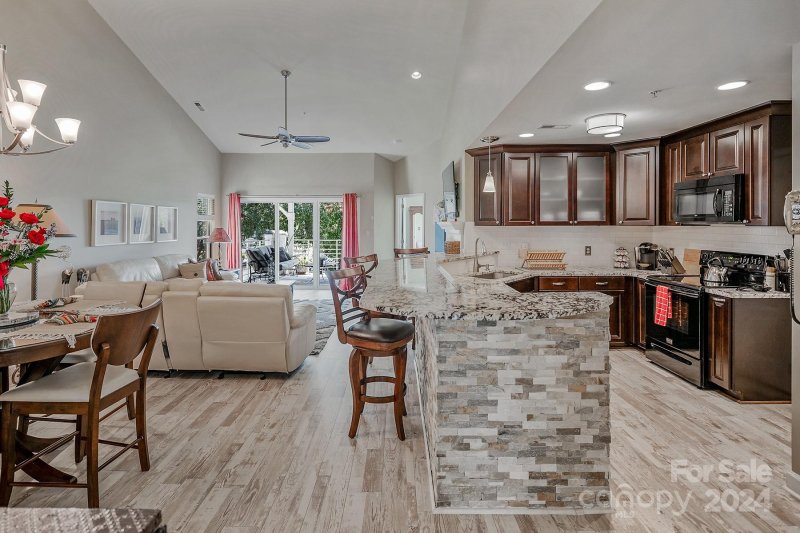 Property image 3 at 18641 Harborside Drive, Cornelius, NC 28031