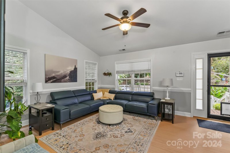 Property image 4 at 2310 39th Avenue Court, Hickory, NC 28601