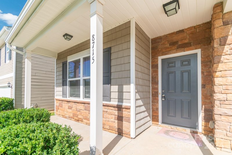 Property image 3 at 8715 Balsam Bay Road, Charlotte, NC 28227