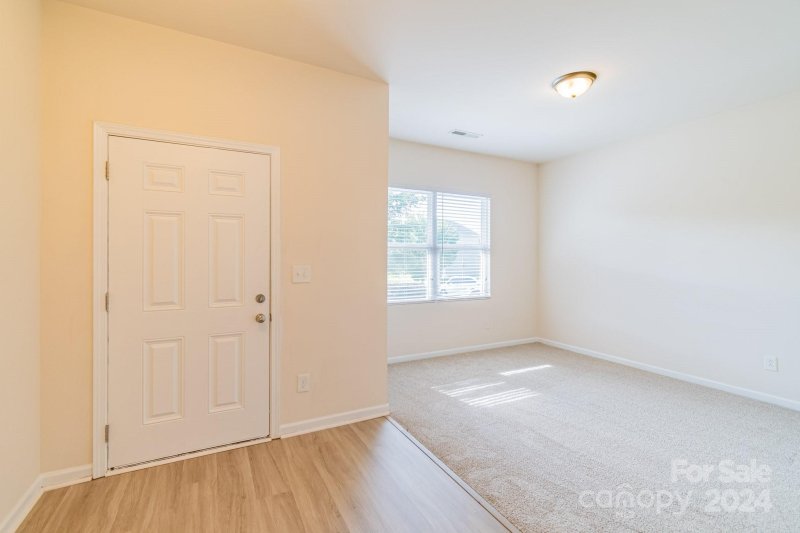 Property image 4 at 8715 Balsam Bay Road, Charlotte, NC 28227