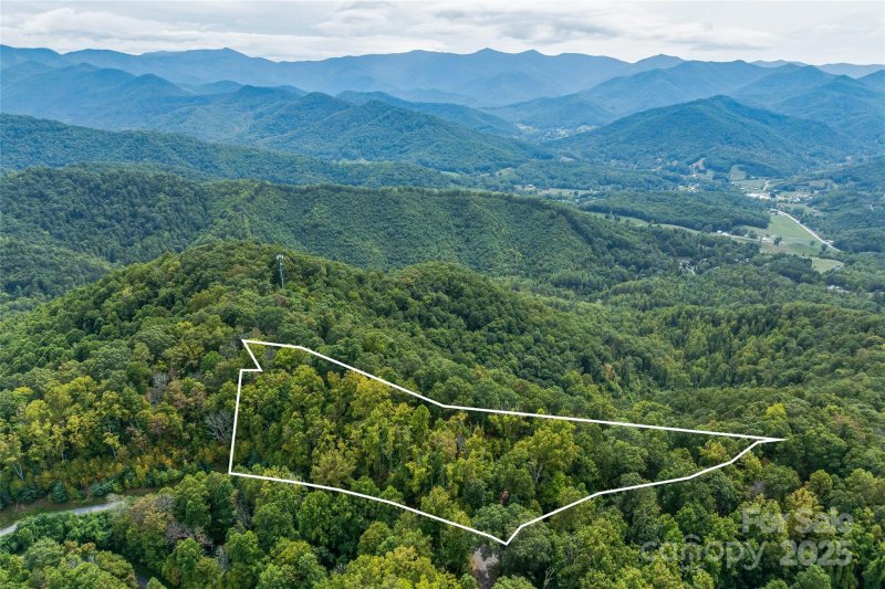 Property image 3 of 1380 Seven Glens Drive in Seven Glens, Weaverville, NC 28787