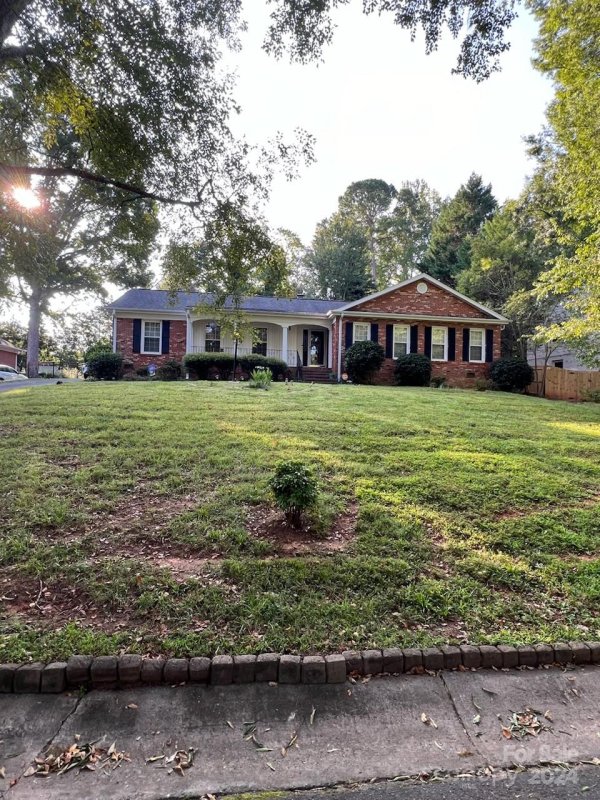 8142 Cliffside Drive