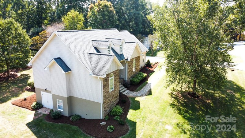 Property image 4 at 104 Horse Shoe Lane, Morganton, NC 28655