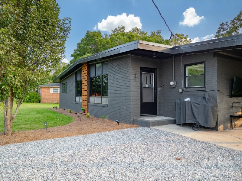 Property image 3 at 2635 S Chipley Ford Road, Statesville, NC 28625