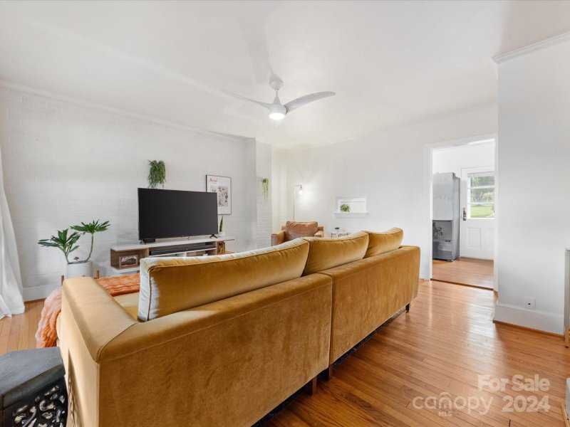 Property image 4 at 4503 Woodlark Lane, Charlotte, NC 28211