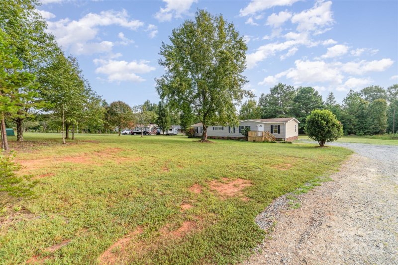 Property image 3 at 4728 Irish Potato Road, Kannapolis, NC 28083