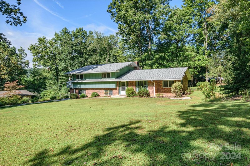 Property image 3 at 113 Brightwater Heights Drive, Hendersonville, NC 28791