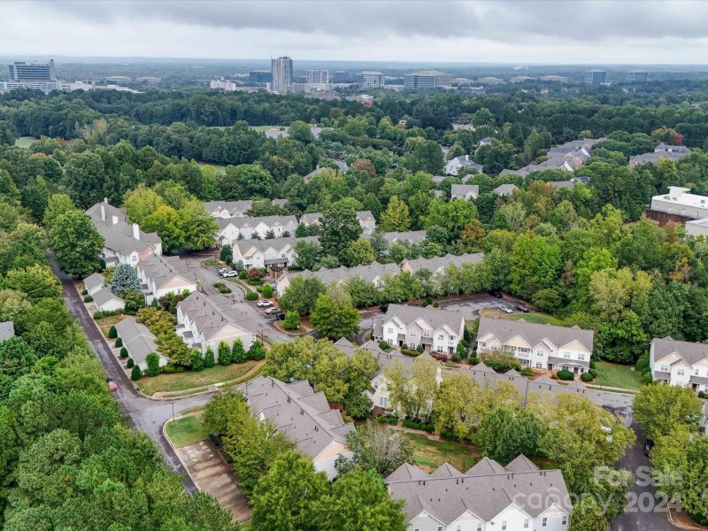 Property image 2 at 14918 Scothurst Lane, Charlotte, NC 28277