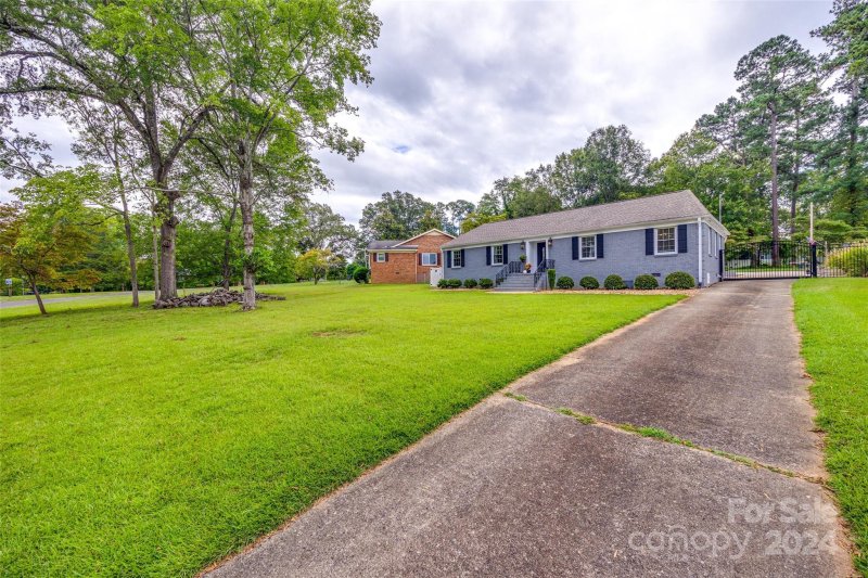 Property image 2 at 1038 Christopher Circle, Rock Hill, SC 29730