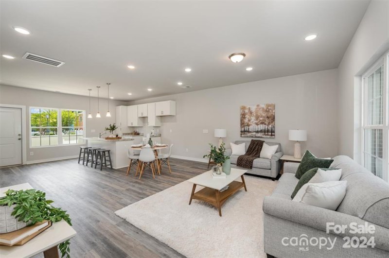 Property image 3 at 2119 Madrid Street, Charlotte, NC 28216