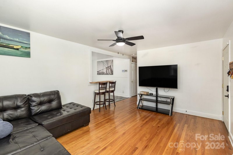 Property image 4 at 4431 Westridge Drive, Charlotte, NC 28208