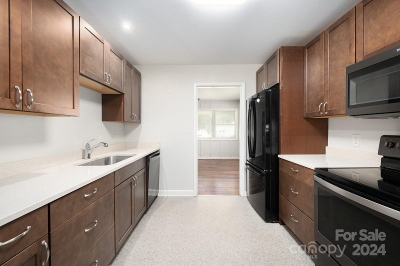 Property image 5 at 191 Druid Drive, Asheville, NC 28806