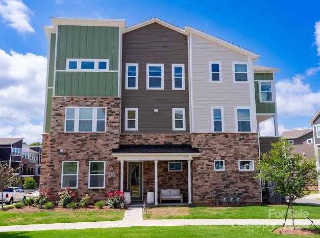 Property image 2 at 2318 Medley Drive, Charlotte, NC 28262