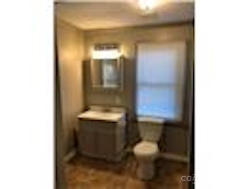 Property image 3 at 1715 W Davidson Avenue, Gastonia, NC 28052