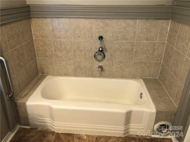 Property image 4 at 1715 W Davidson Avenue, Gastonia, NC 28052