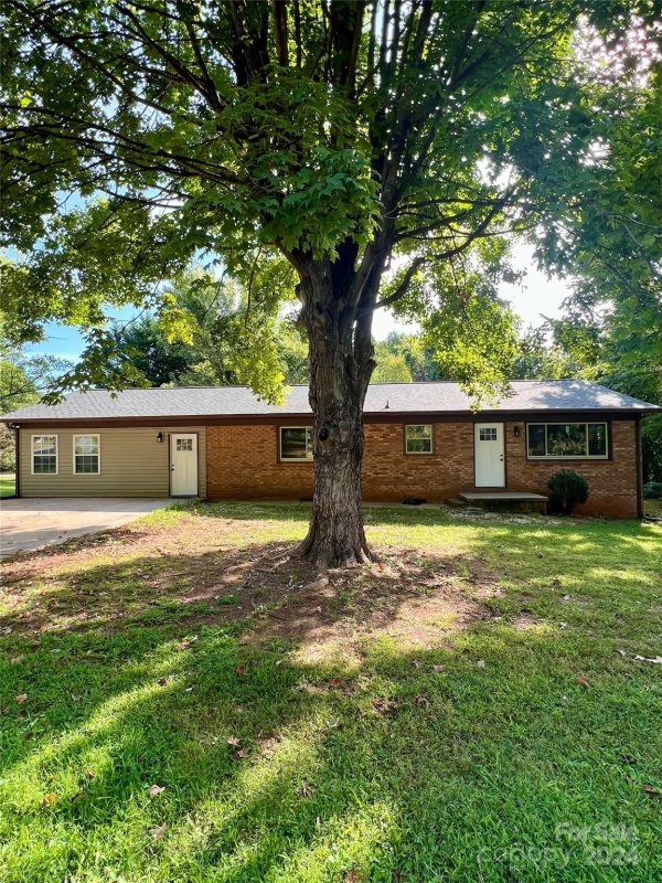 Property image 3 at 154 Roseman Lane, Statesville, NC 28625