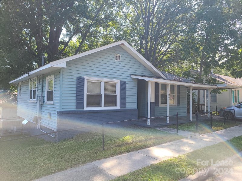 Property image 2 at 102 Dean Street, Gastonia, NC 28052