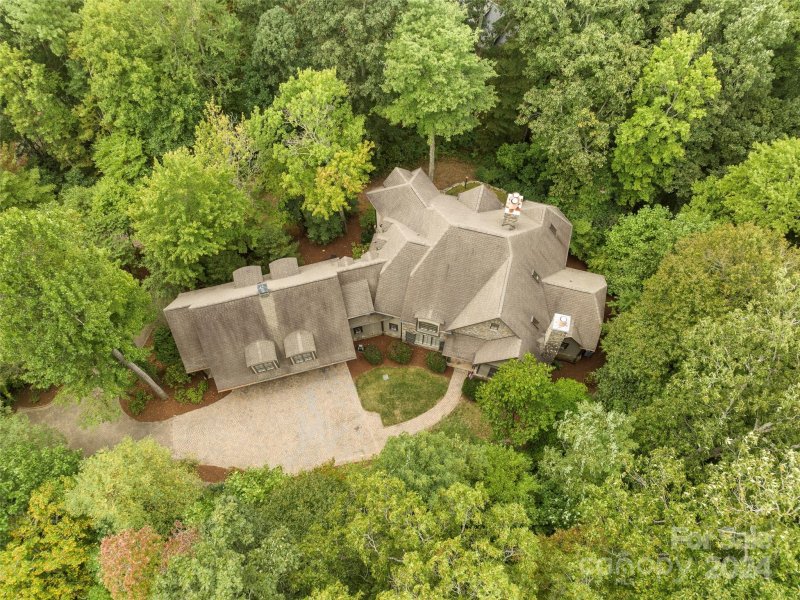 Property image 2 at 820 Blackthorne Lane, Arden, NC 28704