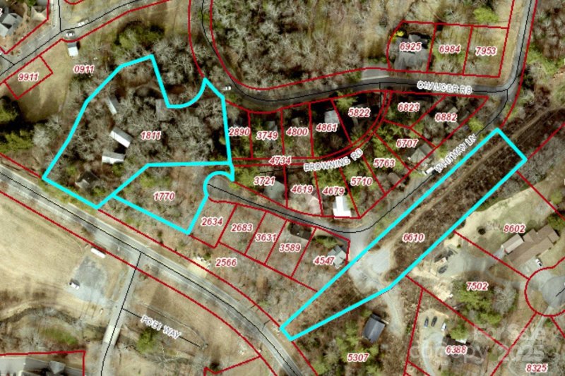 Property image 3 of 5 Chaucer Road in Cheshire, Black Mountain, NC 28711