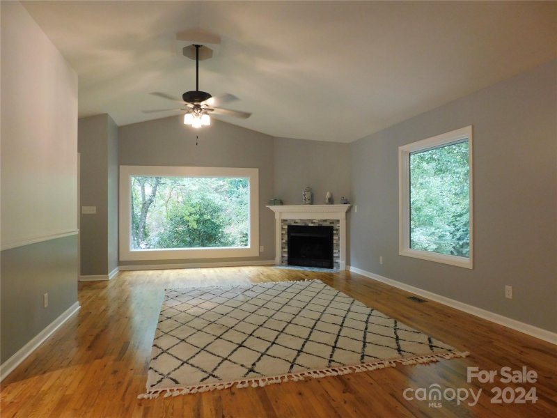 Property image 3 at 152 Crosswick Lane, Hendersonville, NC 28739