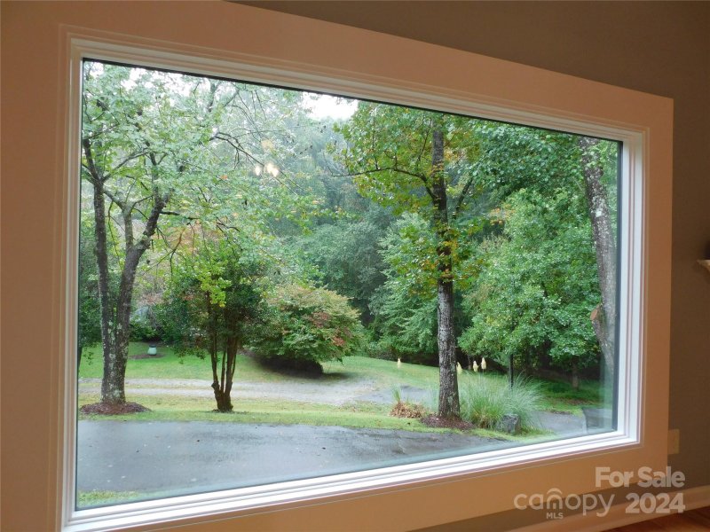 Property image 4 at 152 Crosswick Lane, Hendersonville, NC 28739