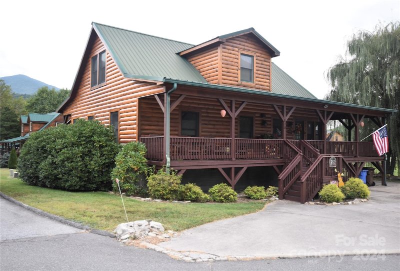 Property image 3 at 170 Panoramic Loop, Maggie Valley, NC 28751