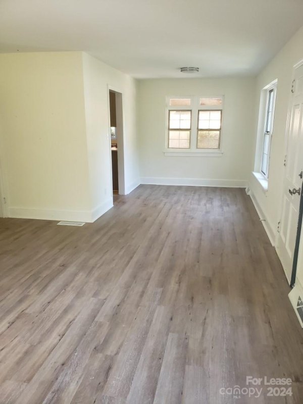 Property image 3 at 1905 Russell Avenue, Charlotte, NC 28216