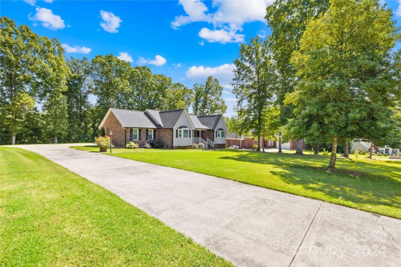 Property image 3 at 123 Country Creek Drive, Kings Mountain, NC 28086