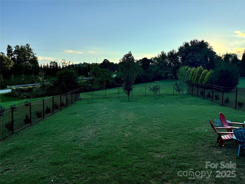 Property image 3 at 402 Beck Creek Circle, Flat Rock, NC 28731