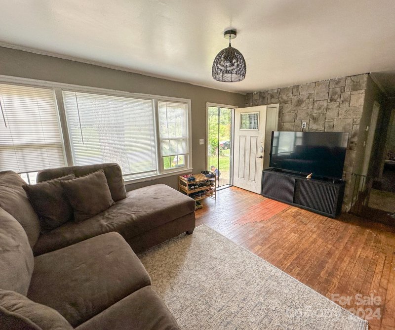 Property image 4 at 4144 Blenhein Road, Charlotte, NC 28208