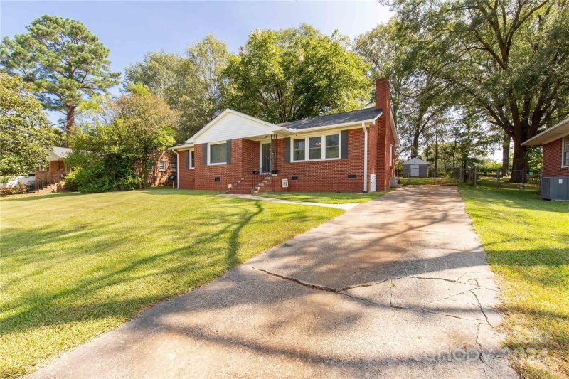 Property image 2 at 1036 Westover Circle, Rock Hill, SC 29732
