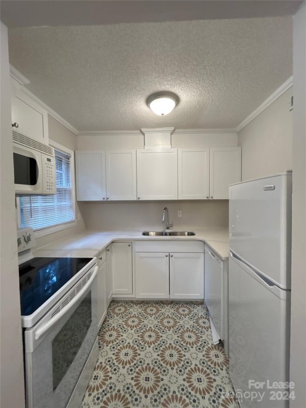 Property image 4 at 926 Hollywood Street, Charlotte, NC 28211