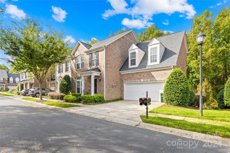 Property image 3 at 10320 Berkeley Pond Drive, Charlotte, NC 28277