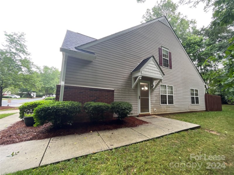 Property image 4 at 9904 Birch Knoll Court, Charlotte, NC 28213