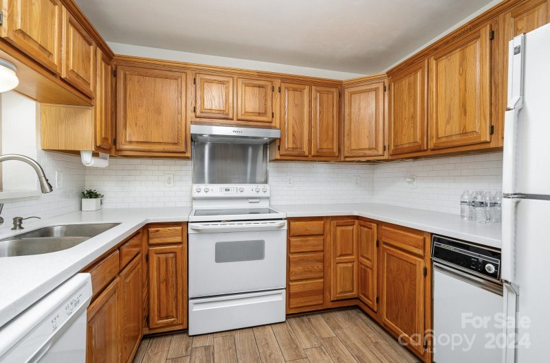 Property image 2 at 1201 Maple Shade Lane, Charlotte, NC 28270