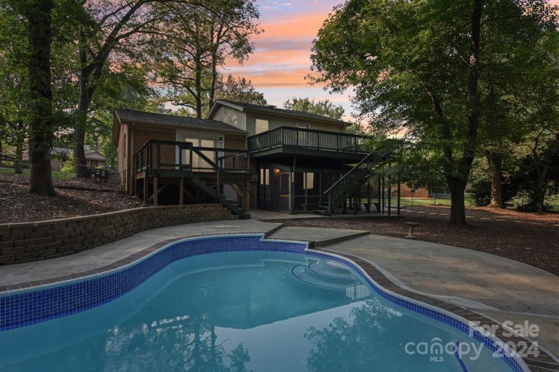 Property image 2 at 4800 Beechknoll Court, Charlotte, NC 28212