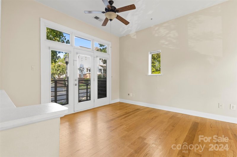 Property image 4 at 932 Garden District Drive, Charlotte, NC 28202