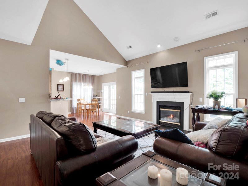 Property image 3 at 9303 Mitchell Glen Drive, Charlotte, NC 28277